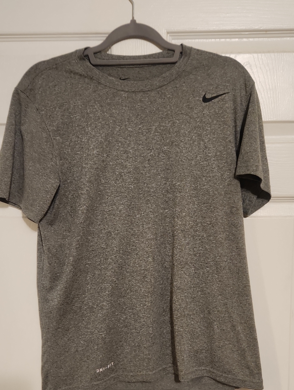 Nike Men’s Heather Gray Short Sleeve Dri-FIT Tee